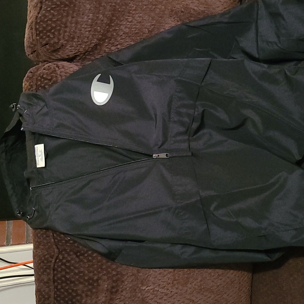 NEW WITHOUT TAGS Champion Halfzip Waterproof windbreaker hoodie in XL
